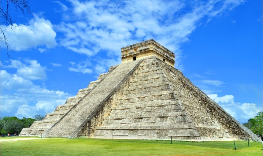 Chichen Itza daily
